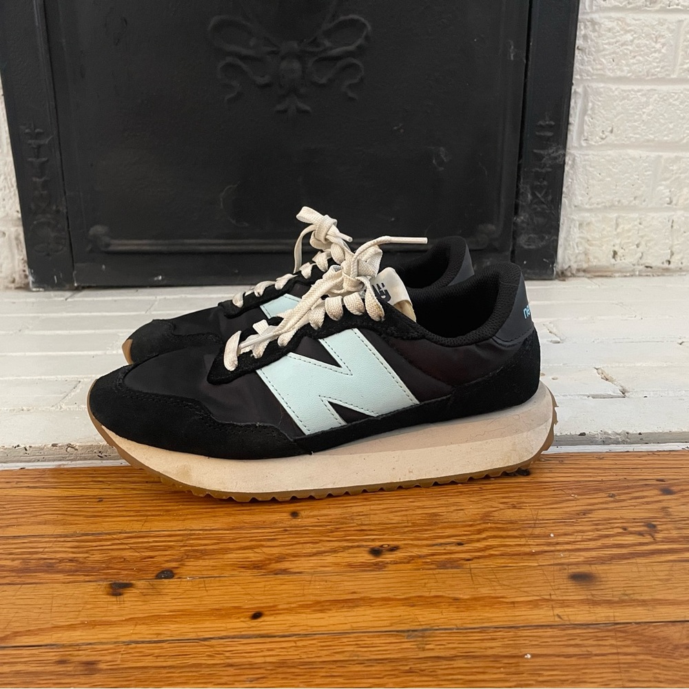 New Balance women 237 sneakers size 8
